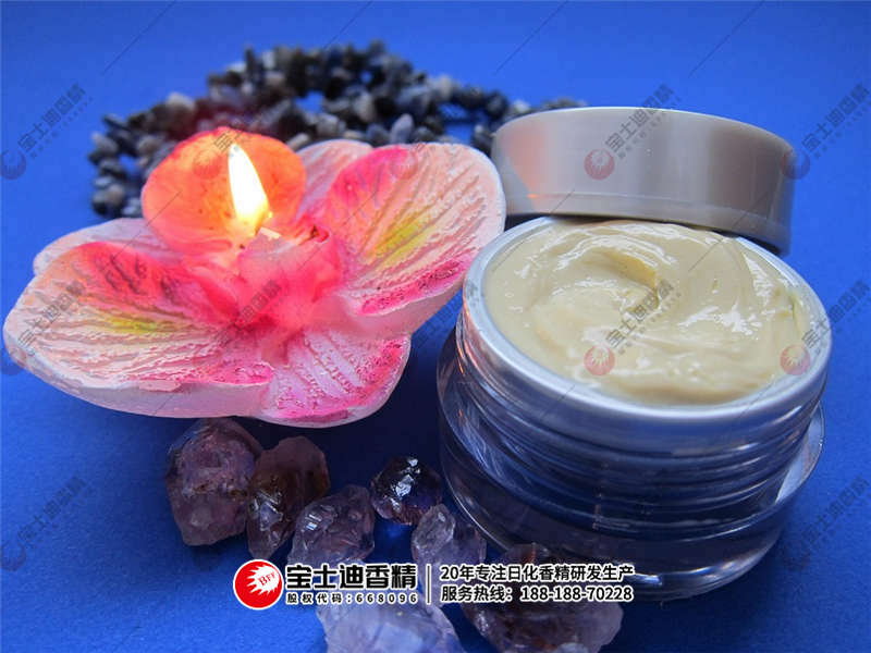 素顏(yán)霜 素(sù)顏(yán)霜