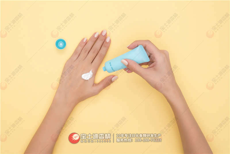 護(hù)膚品中香精的使用與危害?護膚品香精(jīng)廠家——香蕉电影网香精為你解讀 護膚品中香精的使用與危(wēi)害?護膚品香精廠(chǎng)家——香蕉电影网香精為你解讀