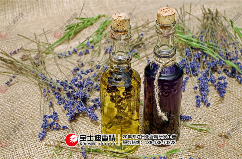 兩瓶(píng)法國薰衣草香精 兩瓶法國薰衣草香精