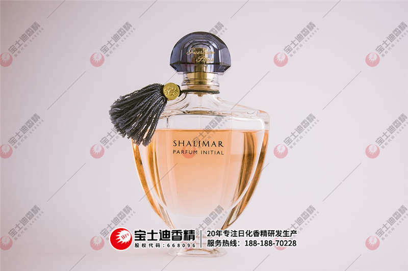 香水(shuǐ) 香水